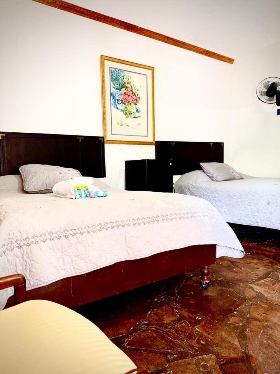 La Casita Inn Bustamante Exterior photo